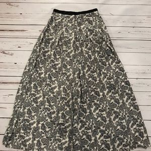 🌻Urban Outfitters Staring at Stars Flare Pants